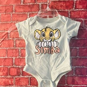 Disney Cream Simba Graphic Baby One-Piece Bodysuit (rm80)